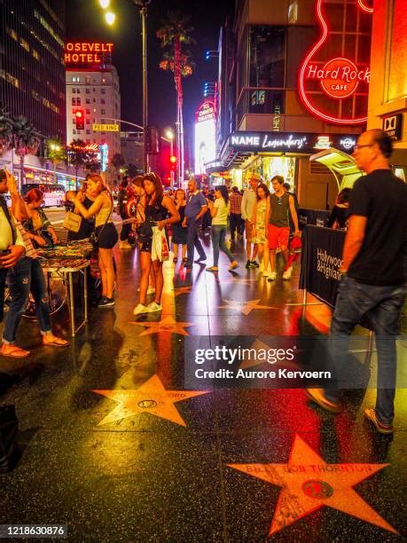 Hollywood Blvd Night Photos And Premium High Res Pictures Getty Images