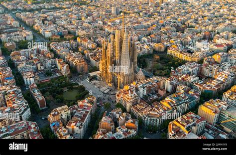 Luftaufnahme Sagrada Familia Fotos Und Bildmaterial In Hoher