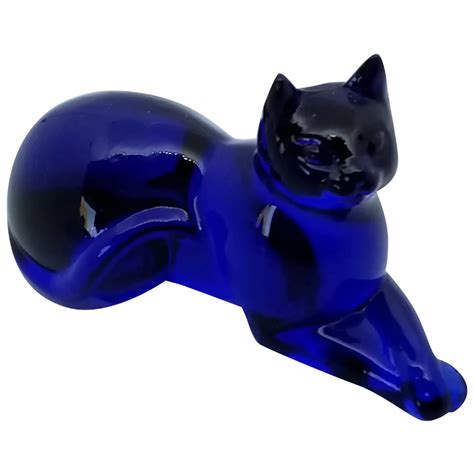 Cobalt Blue Glass Sitting Pretty Cat Figurine By Franklin Mint In Susan Stclaire S Upscale