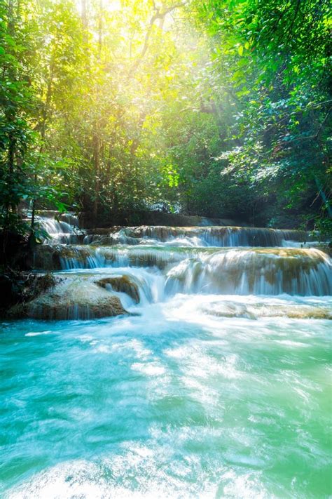 Cachoeira De Erawan Parque Nacional De Erawan Em Kanchanaburi Em