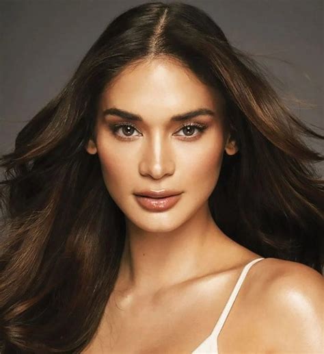 Pia Wurtzbach Age, Net Worth, Boyfriend, Family and Biography (Updated 2023) - BigNameBio