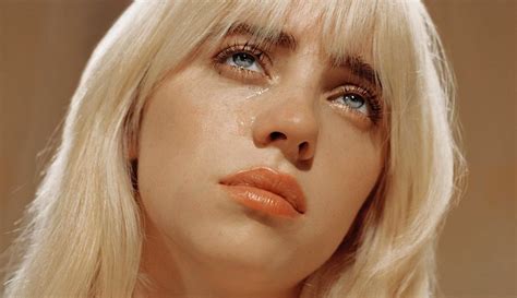 Billie Eilish Libera V Deo Ao Vivo Do Single Nda R Dio Costa Do Sol