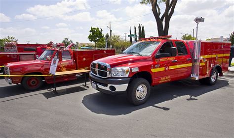 Los Angeles County Fire Dept Squad 51 Old And New I Wond… Flickr