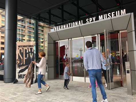 Calling all sleuths: International Spy Museum opens its doors in DC