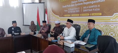studi pola  system kepengasuhan ponpes sumatera thawalib parabek