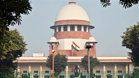 Sc Rules In Favour Of Delhi Govt Says It Has Control Over Bureaucrats