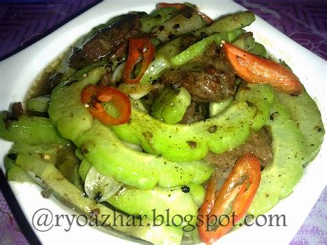 Ryo Black Pepper Beef With Bitter Gourd Daging Masak Lada Hitam