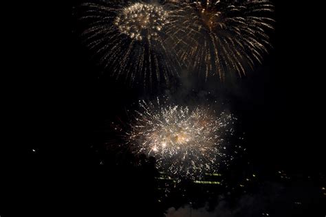 Fireworks in English Bay 006 Photograph by Tom Kelly - Fine Art America