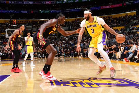 lakers  hawks  los angeles lakers
