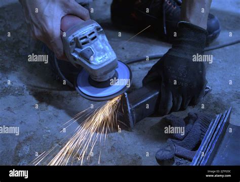 People Welding Iron Stock Photo Alamy