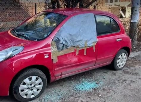 Паркиранa кола бе ударена 2 пъти за по-малко от 12 часа