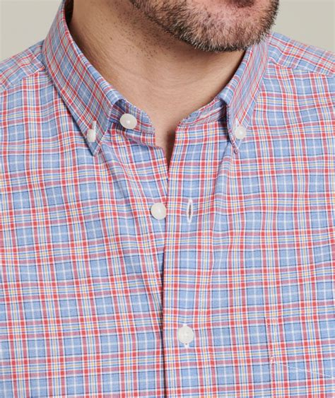 Untuckit Men S Shirts Designed To Be Worn Untucked