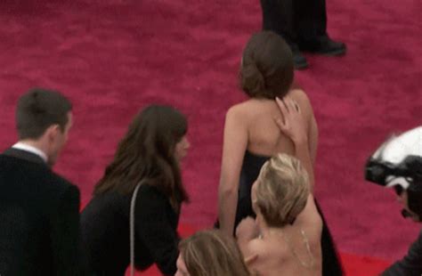 23 Moments Embarrassants Sur Le Tapis Rouge Qui Vous Feront Grincer Des