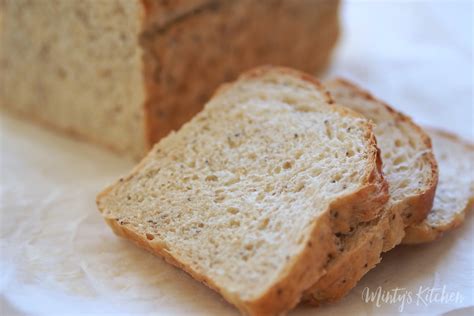 Minty's Kitchen: Soft Wholemeal Bread