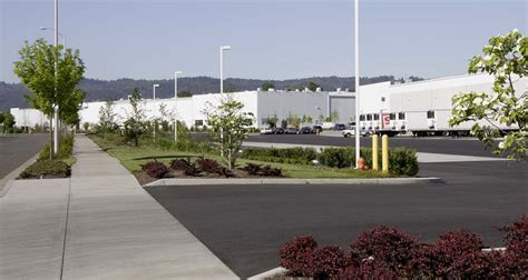 Bybee Lake Logistics Center | Mackenzie