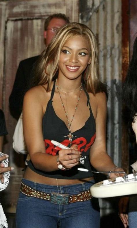 2000s Beyonce Beyonce 2000 S Beyonce Outfits Beyonce Knowles Carter