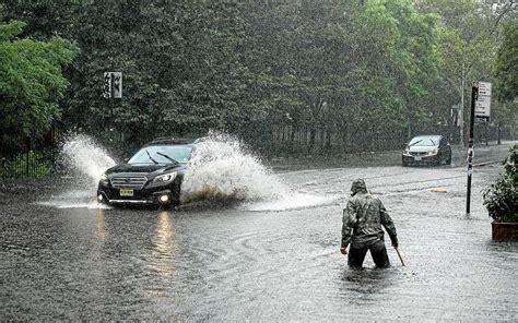 New York Des Pluies Torrentielles Provoquent Des Inondations Vid Os