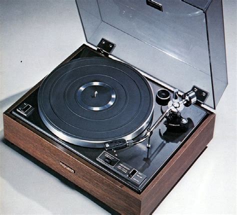 Pioneer Pl12d Turntable Pioneers 100 Entry Level Turntable Of The 70