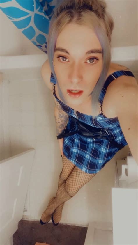 Hot Rocker Chick Needs Dick Shemale Pretty Trap Porn 40 XHamster