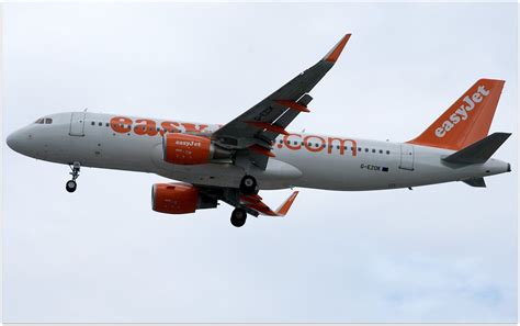 U2 EZY EasyJet Airbus A319 G EZOK Manchester Airport EGCC Flickr