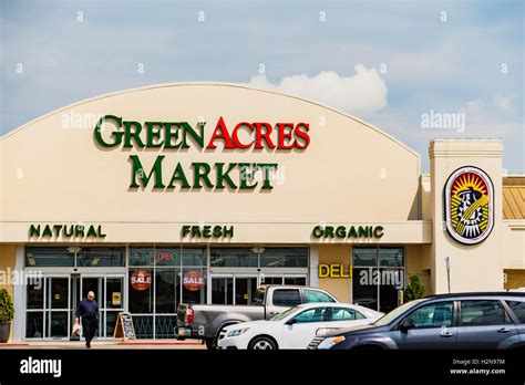 Green Acres Hi Res Stock Photography And Images Alamy