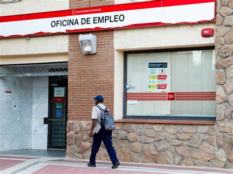 El Paro Aumenta En M S De Personas En Agosto En M Laga