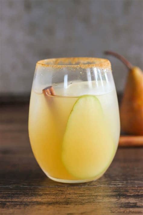 Spiced Vanilla Pear Cocktail