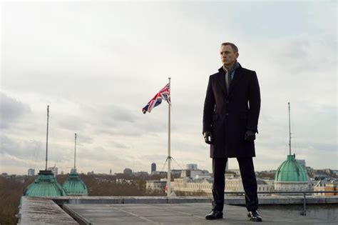 Daniel Craig Skyfall - James Bond 'Skyfall' Rolling Gallery - Digital Spy