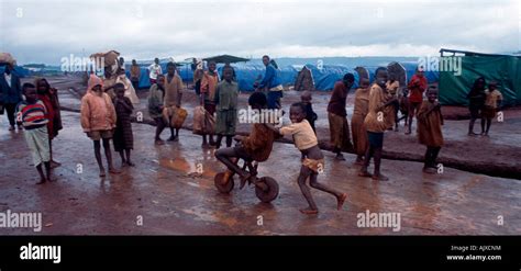 Rwandan Hutu and Tutsi refugees at Mugano, possibly only camp of mixed ...