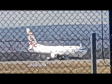 Plane Spotting At Perth Airport Cross Runway Youtube