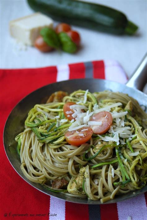 Zucchini Nudel Pfanne Mit K Rbiskern Basilikum Pesto Paleo Rezepte