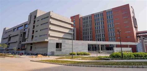 Amrita Medical College Faridabad 2025 26 Cut Off Fees Courses Admission