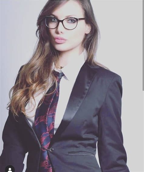 Girls In Ties Women Ties Suit And Tie Classy Blazer Suits Womens