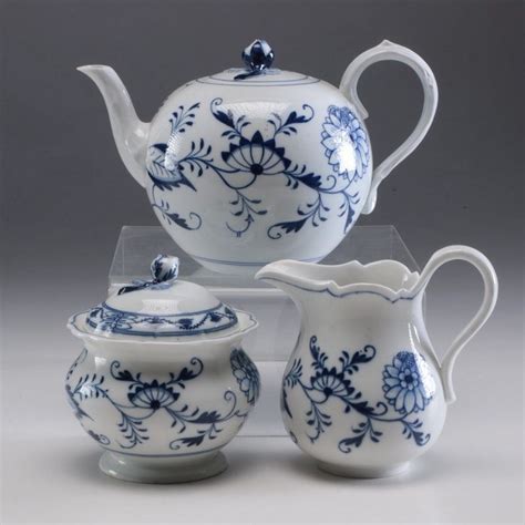 Meissen Blue Onion Porcelain Tea Service Circa S Blue Teapot