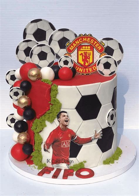 Cristiano Ronaldo Birthday Cake Ideas Images (Pictures) | Birthday drip ...