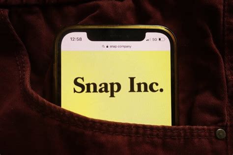 Snap Stock Drops, New Focus On Performance Ads as the Sector Slows in a ...