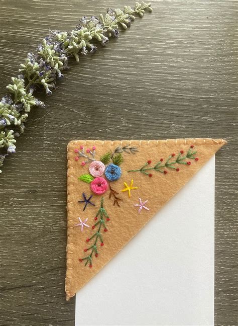 Floral Felt Corner Bookmark Hand Embroidered Bookmarks Book Etsy Canada