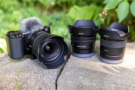 Hands On Sonys New Super Compact Aps C Wide Angle Lenses Popular