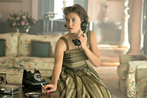 Meet Vanessa Kirby The Badass Royal” From Your New Favorite Netflix Show The Crown Season