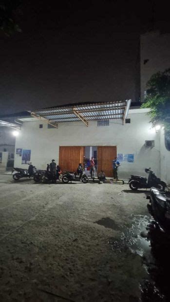 Di Sewa Gudang Jl Raya Srengseng Kembangan Jakarta Barat