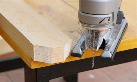 How To Use A Jigsaw Tool To Cut Curves In Wood Or Metal