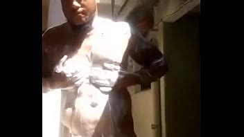 Gran baño negro XVIDEOS