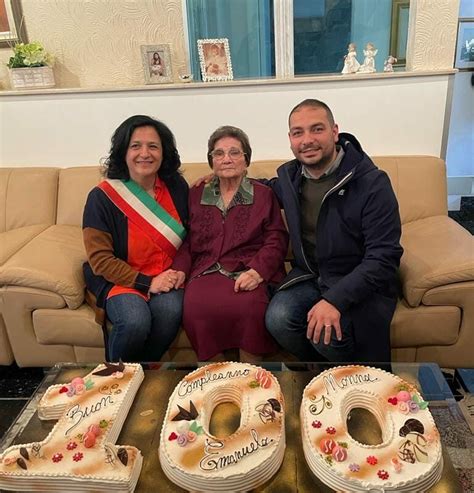 Comiso Nonna Emanuela Vona Festeggia Cento Anni Giornale Di Sicilia