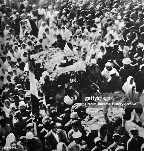 198 Mahatma Gandhi Funeral Stock Photos, High-Res Pictures, and Images ...