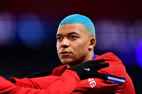 Pin By Football ⚽️ On Kylian Mbappé ⚽️ Kylian Mbappé Men Hair Color