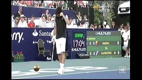 Novak Djokovic Imite Rafael Nadal Devant Lui En Plein Match Vid O