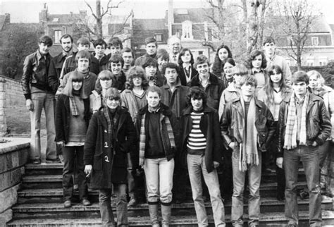 Photo de classe 1ere G2 de 1978 Lycée Jean Moulin Copains d avant