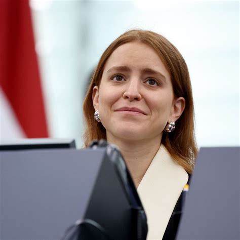 La educación (y unción) de Barron Trump: cómo el hijo menor de Trump se