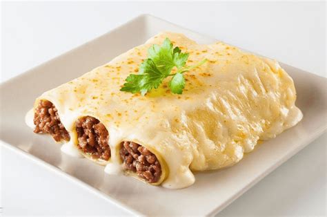 Canelones Rellenos De Carne Molida Con Mozzarella