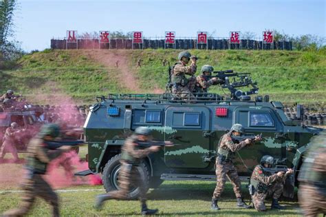 组图：直击武警广西总队特战队员跨昼夜演练队友目标展开新浪新闻